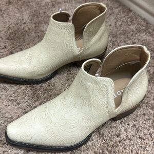 Roper brand booties. Never worn.